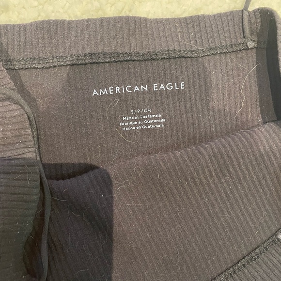 Summer tank bundle! Both xs! And one top is American eagle - Picture 2 of 2